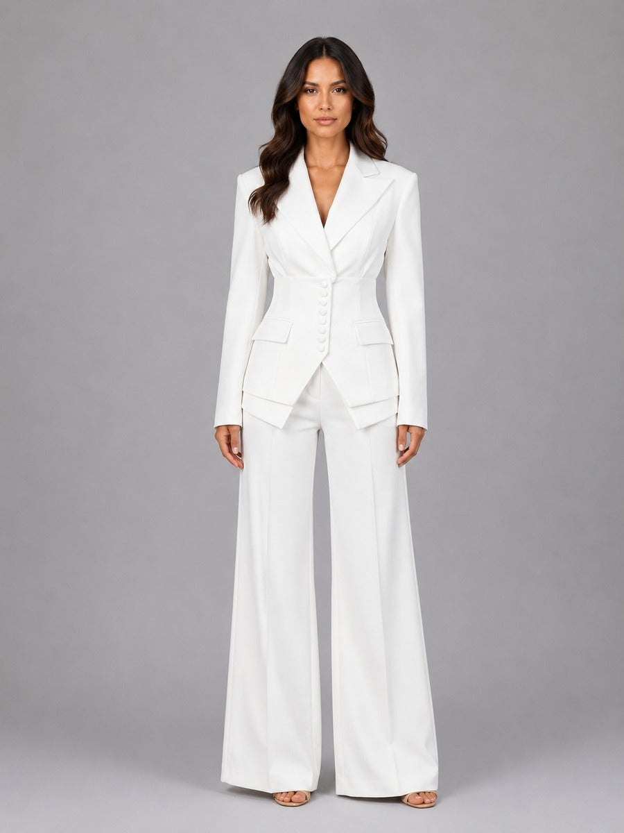 Traje Inés blanco, blazer entallado y pantalón palazzo